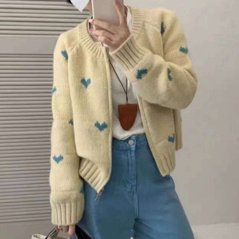 Chic Heart Jacquard Casual O Neck Zipper Long Sleeve Women's Knitted Cardigan Spring and Autumn Sweet Versatile Sweater Coat New Z260313