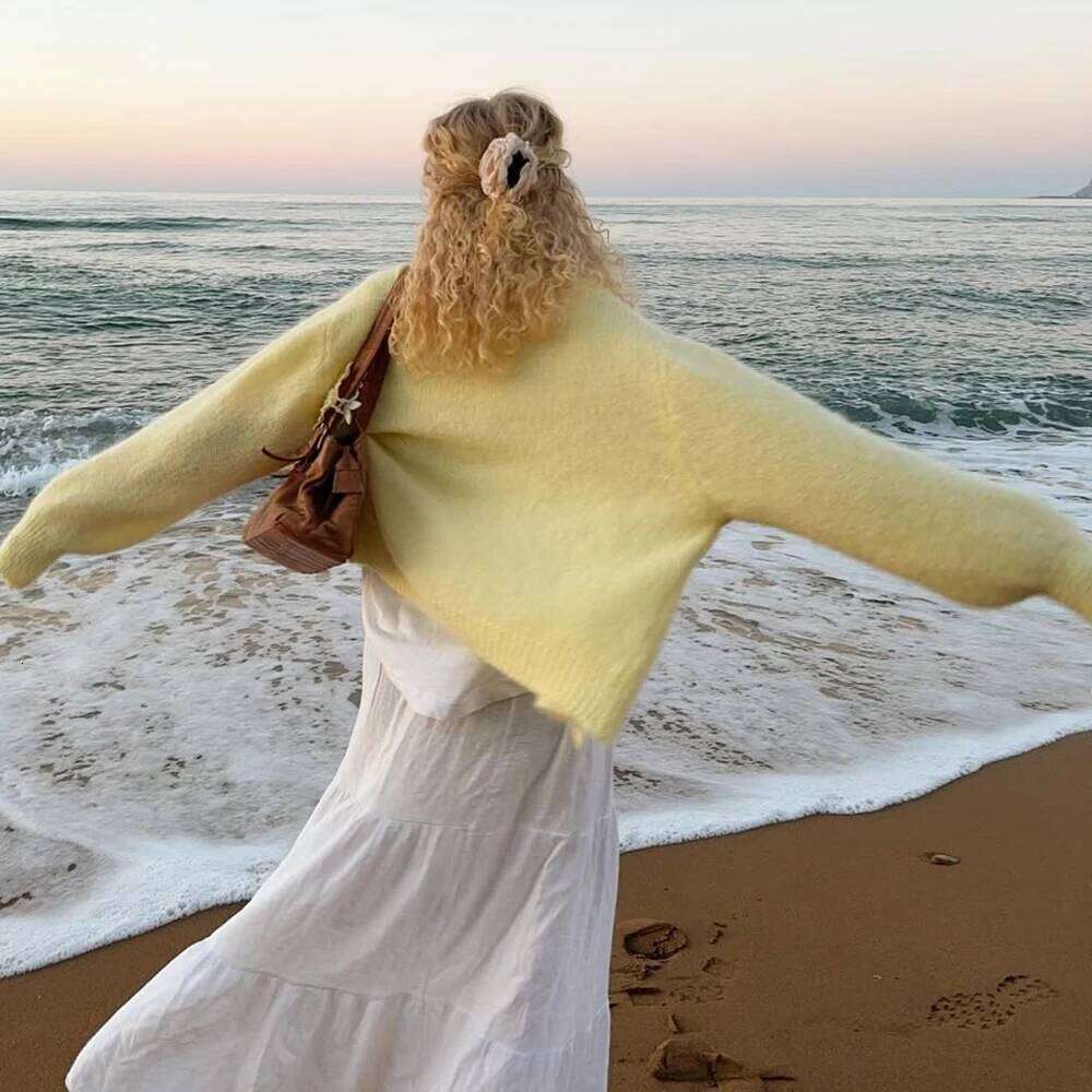 Tuularose Autumn Knitted Cardigan Fashion Solid Casual Button Knit Top Basic Office Lady Streetwear 2025 New Women Sweater Z260313