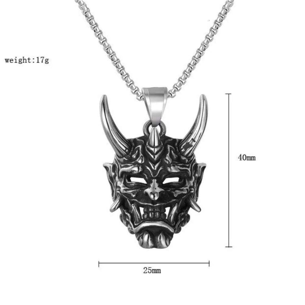 Fashion Gothic Mask Pendant Hip Hop Personality Cool Party Decoration Punk Retro Devil Necklace for Men and Women H260312
