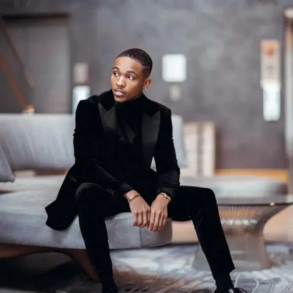 Mens suit Slim-fitting wedding tuxedo 2-piece black peaked lapel suit Formal suit with jacket and pants M260313