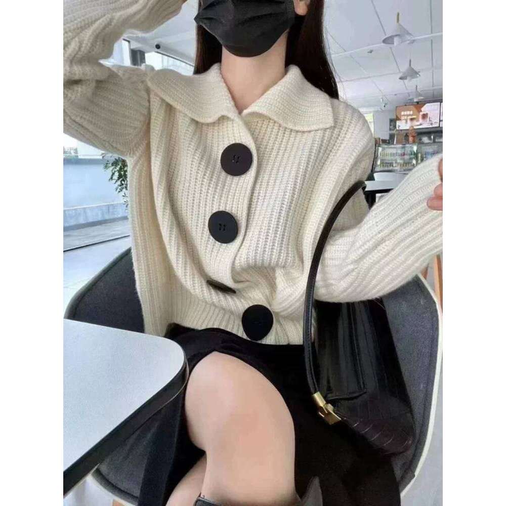 European and American autumn/winter women's cardigan V-neck long sleeved loose fashion lapel large button knit sweater Z260314