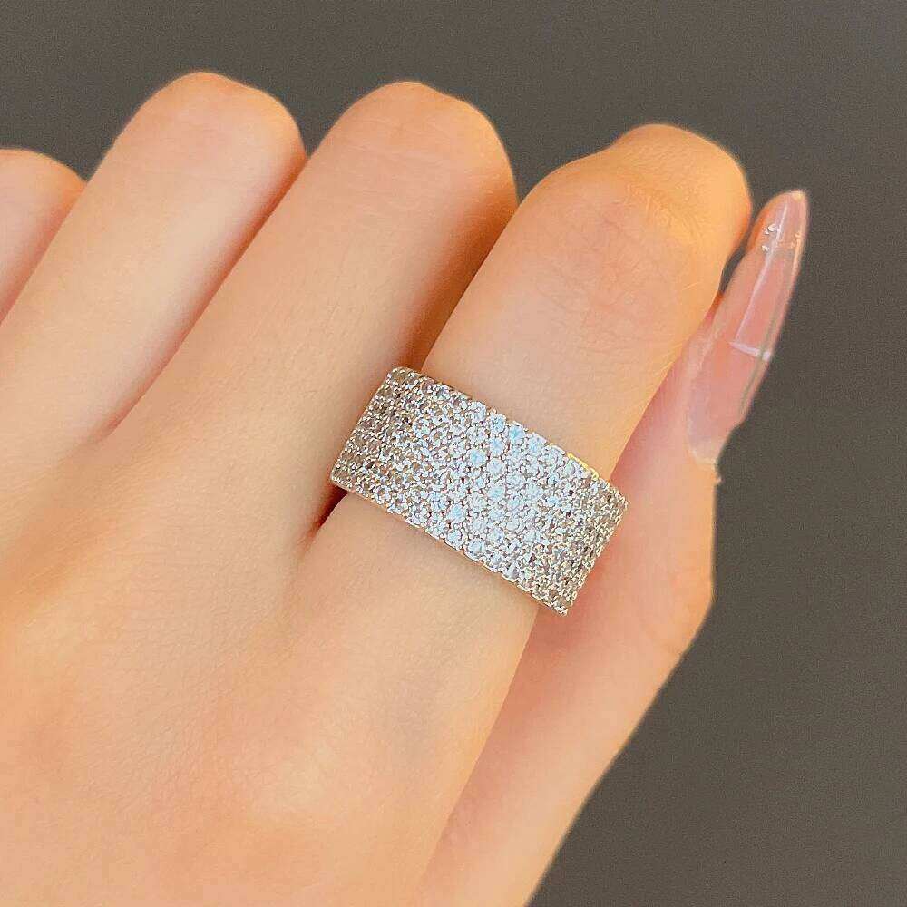 Huitan Crystal Cubic Zirconia Wedding Bands Women Rings Silver Color Bling Girls Finger Accessories Dance Party Jewelry H260312