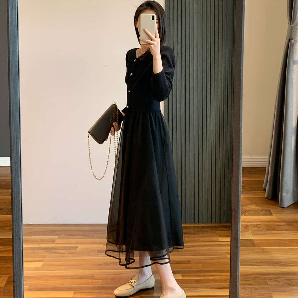 2026 Designer Sweet Mesh Strap Knitted Retro Top Elegant Mid length Skirt Rich Texture Luxury