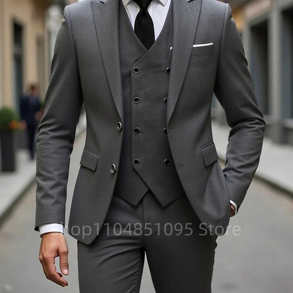 Solid Color Mens Business Tuxedos Slim Fit Wedding Groomsmen Fashion Lapel Peak Tails Dance Party Ternos Masculinos M260313