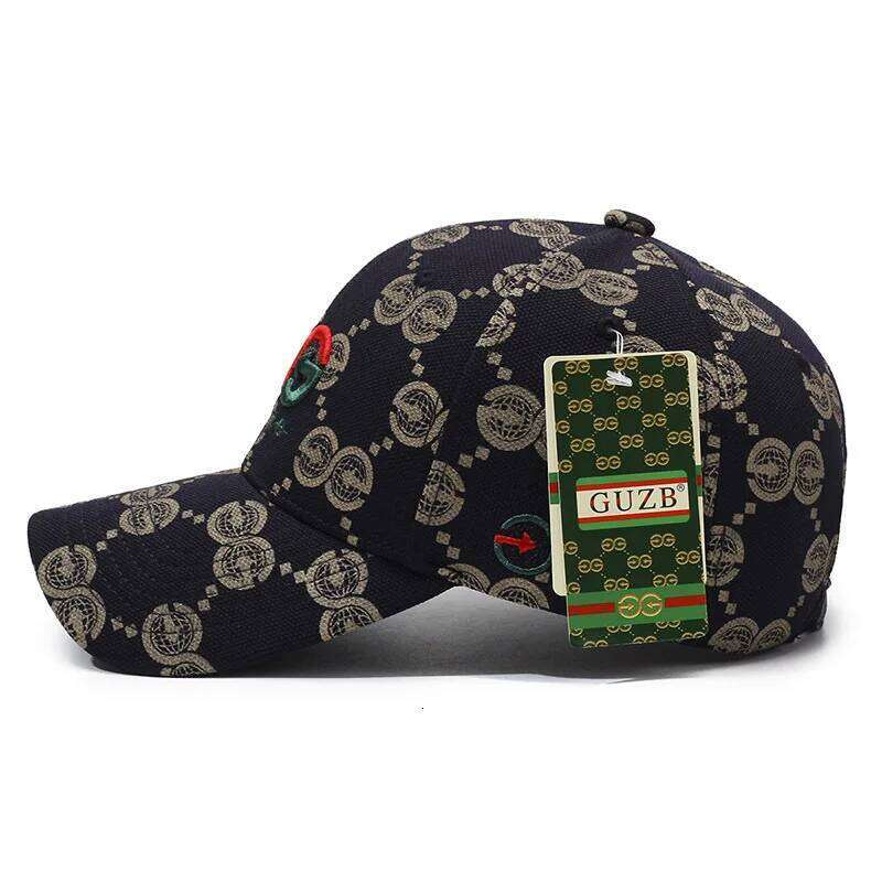 New GUZB Embroidered Alphabet Baseball Cap Shade Sun Protection Fashion Casual Spring Autumn Men and Women Z260314