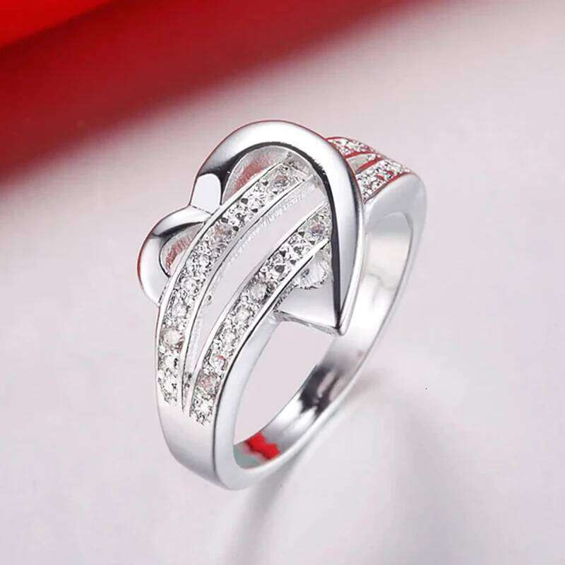 Huitan Newly Designed Heart Cubic Zirconia Rings for Women Exquisite Wedding Accessories Silver Color Fashion Jewelry Gift H260312