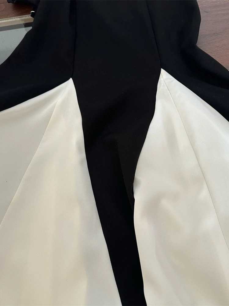 2025 Women Fashion Pleated Ruffle Hem Lace Dresses Sexy Bustier Backless Halter A-Line Dresses Sexy Lady Maxi Beach Party GownsT260314