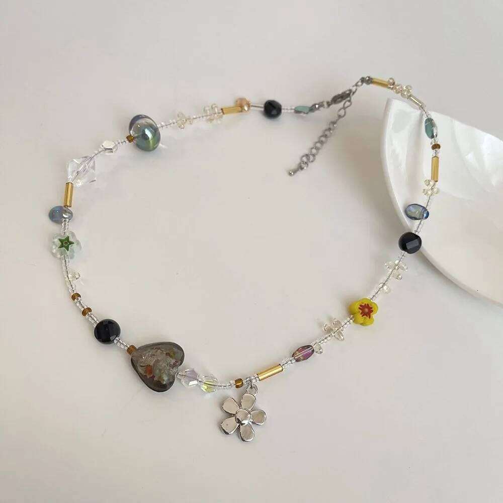 Korean Exquisite Retro Flower Heart Beaded Necklace For Women Personality Simple Cool Clavicle Chain Fashion Y2K Jewelry H260312