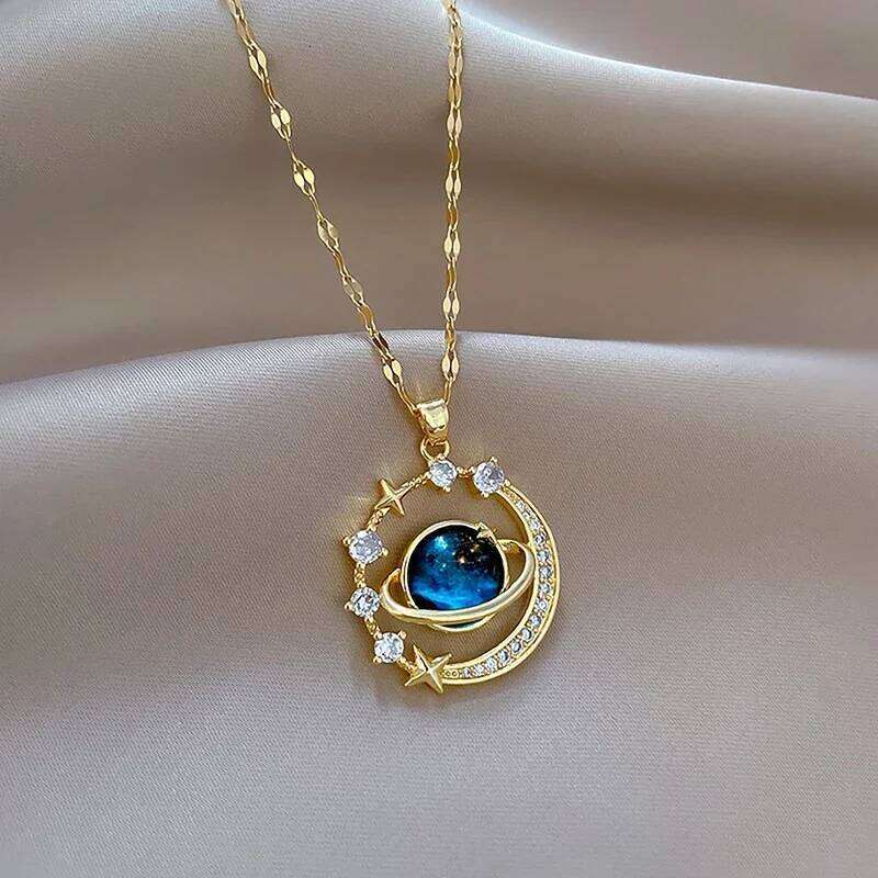 Exquisite Starry Sky Planet Light Temperament Necklace Star Moon Versatile Clavicle Chain Womens Christmas Jewelry Gift H260312