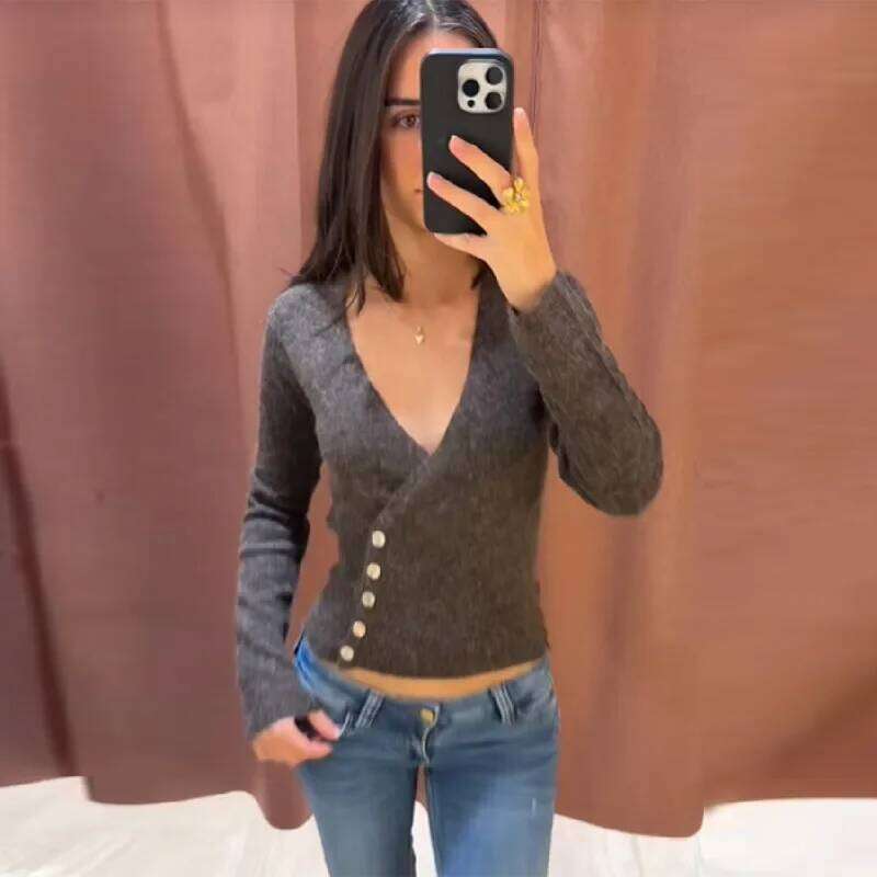 Elegant Trendy Short Knitted Cardigan V-neck Slim Fit Sexy Winter Innerwear Fashionable Temperament Knitwear Autumn Women's Top Z260314