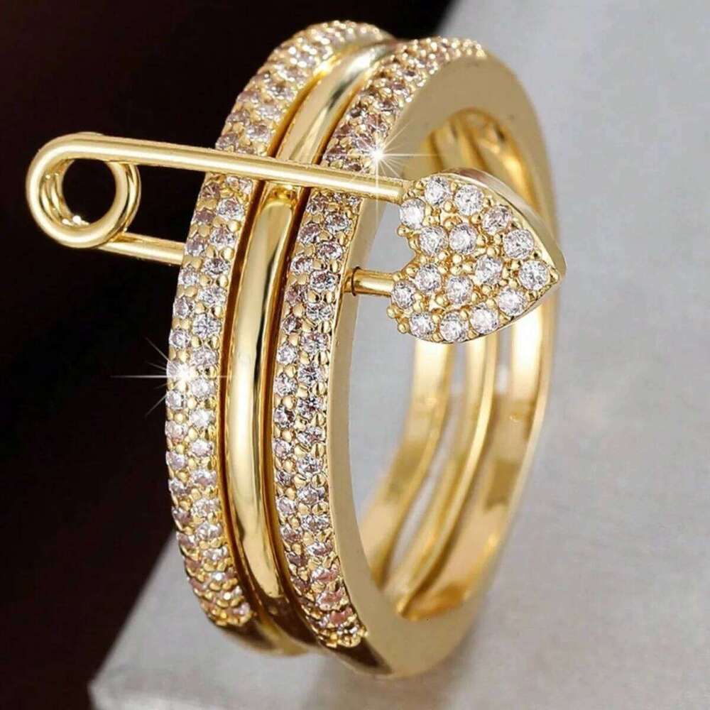 A Three-Ring Stacked Paper Clip Ring, Copper Imitation Faded, Fashionable And Simple For Women To Wear H260312