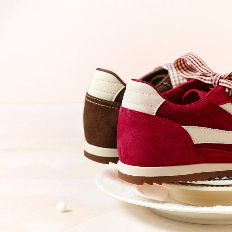 Designer Shoes Women Retro Red Training With Internal Height Increase New Model Genuine Leather Soft Soled Women Casual Sports Trendy Shoes