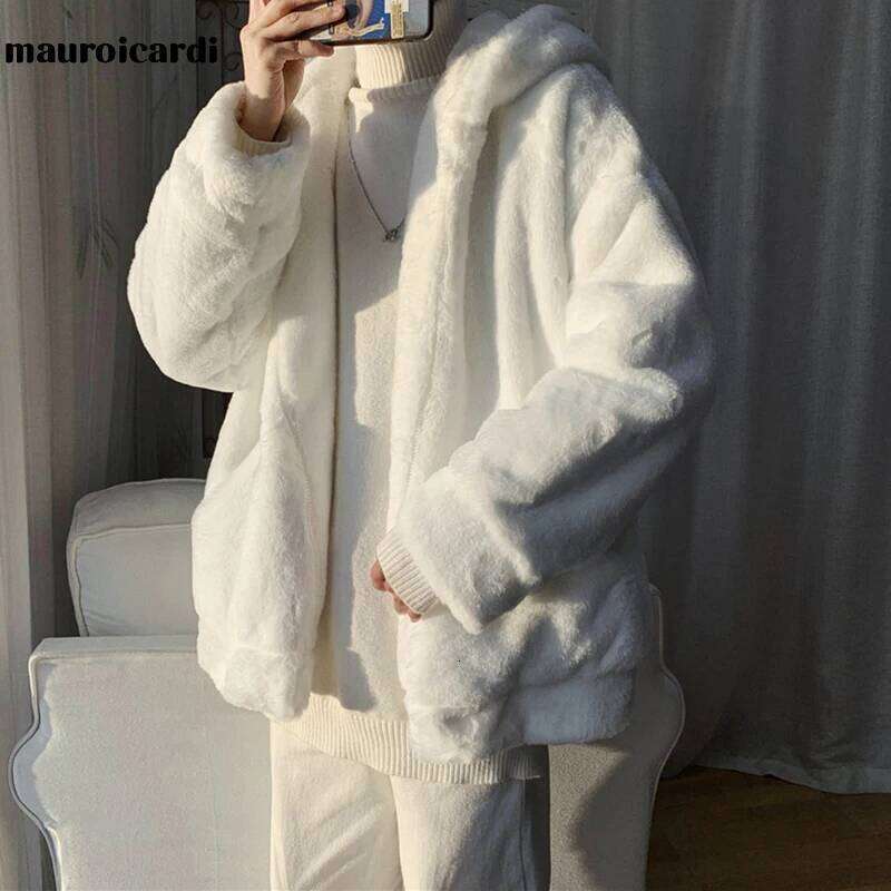 Mauroicardi Winter Oversized White Faux Fur Coat with Hood Long Sleeve Zipper Casual Loose Fluffy Jacket for Men Style 2021 Z260313