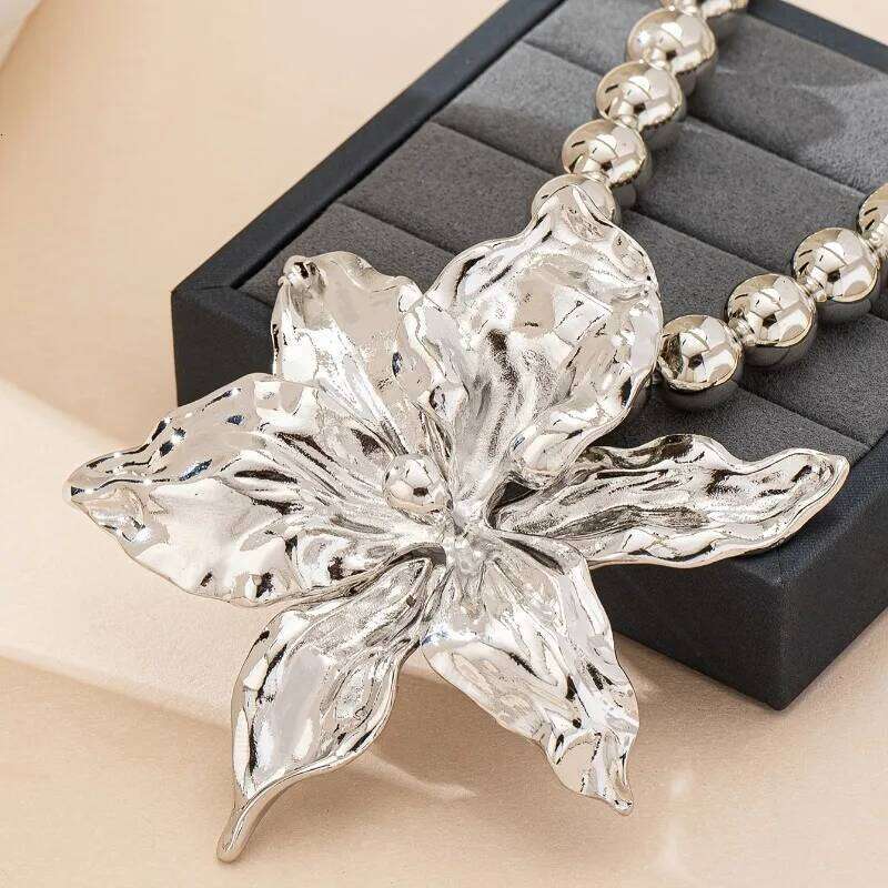 1pc Boho Beaded Chain Metal Large Volume Flower Pendant Necklace for Women Daily Occasion Party Evening Wear H260312