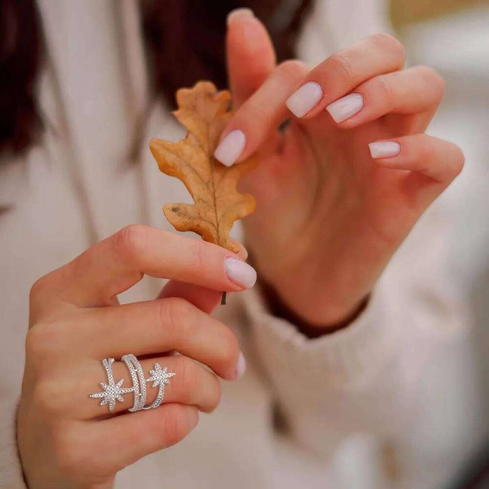 A Women's Six-Pointed Star Inlaid Zircon Ring, High-End Luxury Fashion Ins Series, Suitable For Banquets, Weddings And Parties H260312