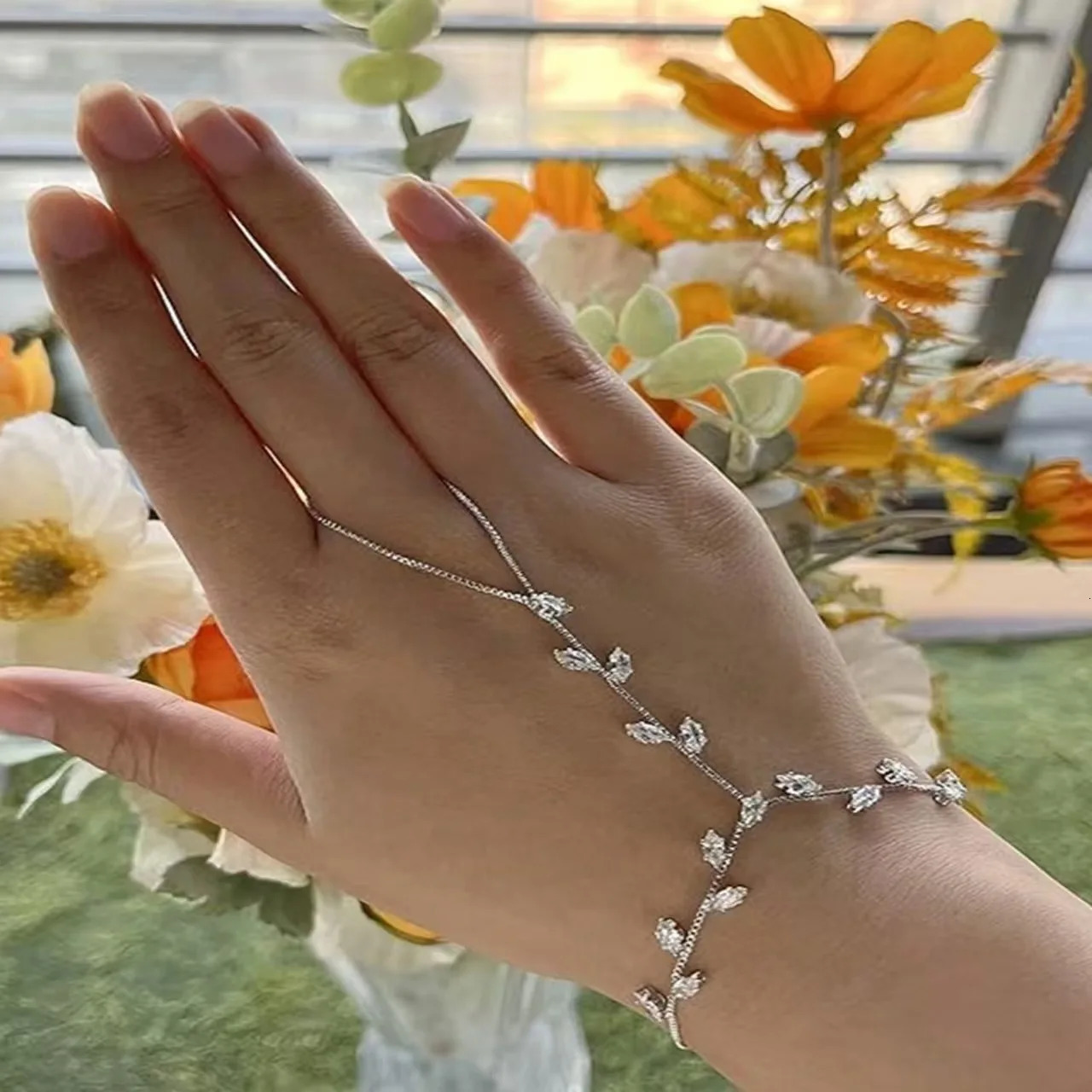 selling fashion zircon finger bracelet for women shining in summer versatile with leaves back of hand chain personalized 260313
