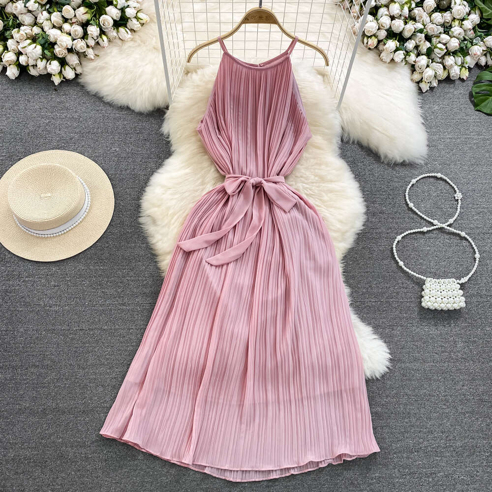 Seaside vacation beach skirt, fashionable and gentle style, backless collar, sleeveless waist, medium length A-line pleated skirt