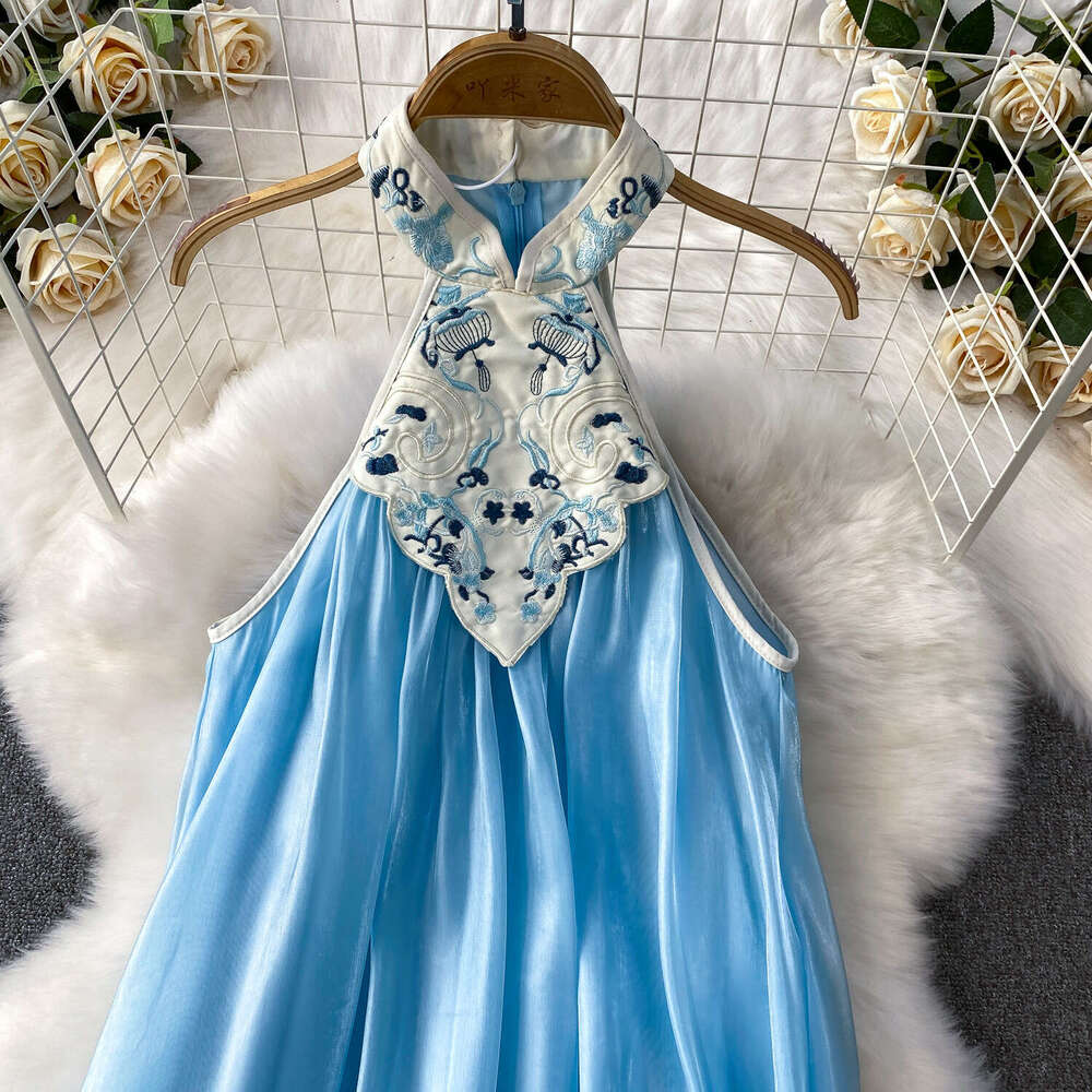 2026 New Chinese style Unique Beautiful Embroidery Women's Strap Top Summer Vacation High end Glossy Fairy Dress