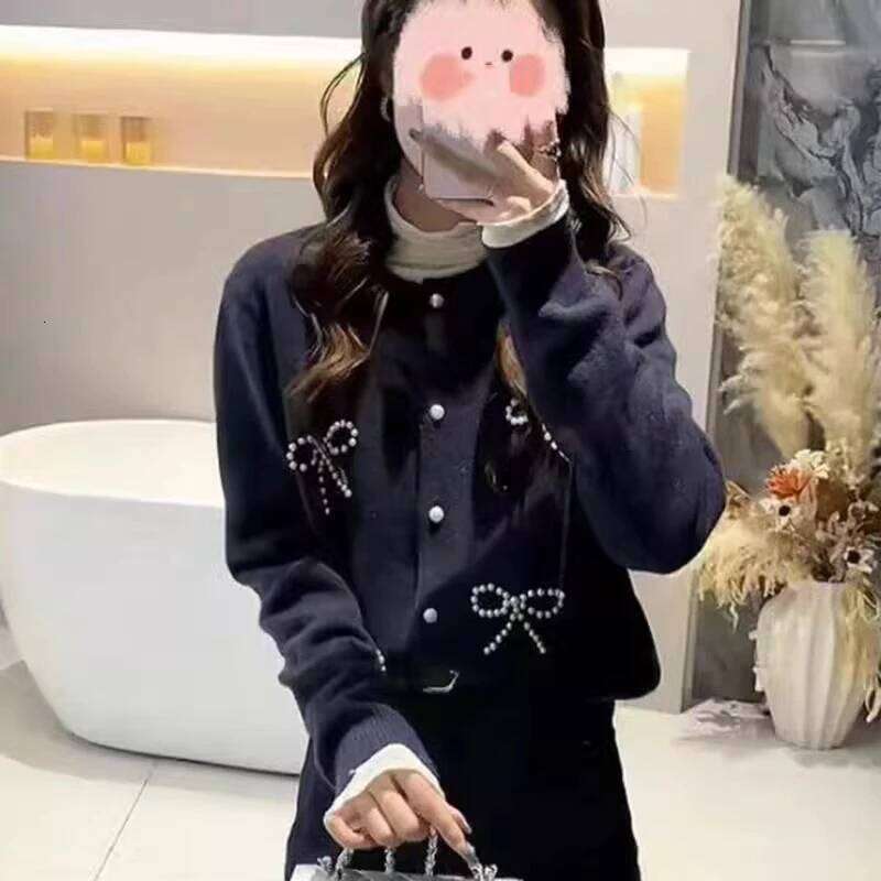 Sweet Pearl Bow Nail Bead Round Neck for Women Autumn Winter Look Thin Style Single Breasted Knitted Sweater Cardigan Z260313