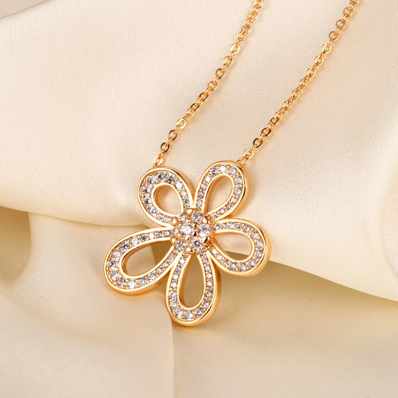 Seiko Full Diamond Fashionable Women's Accessories Sunflower Necklace For Women Ins Style Light Luxury Simple Fashion Versatile Niche Design