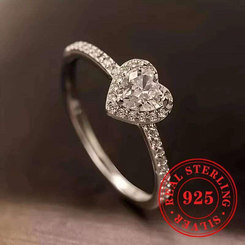 Huitan Heart-shaped Cluster Ring 925 Sterling Silver Sparkling CZ Glamorous Accessory Female Elegant Engagement Romantic Jewelry H260312