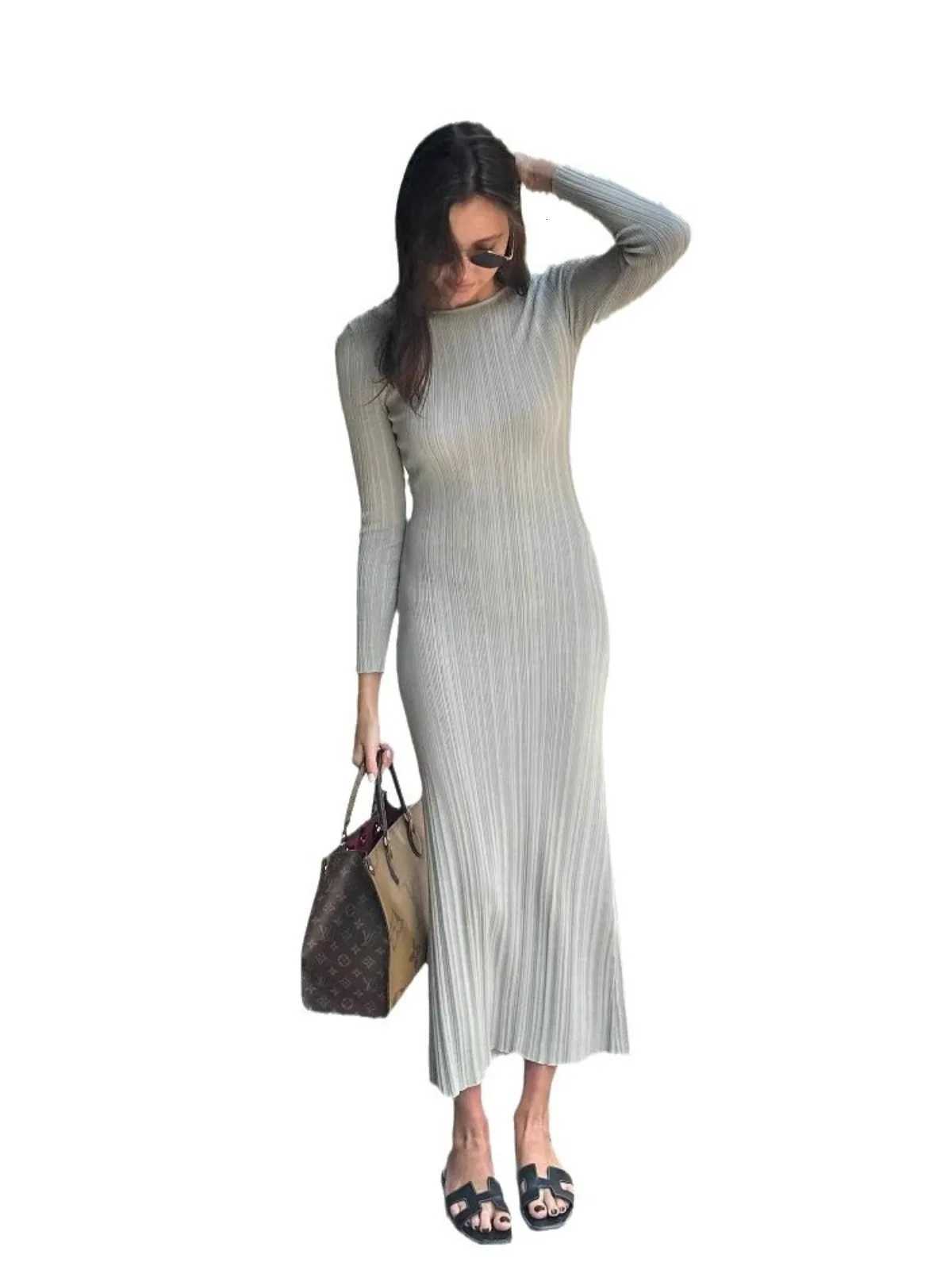 Rabbit velvet core yarn slim long sleeve knitted long dress casual waist-hugging long striped skirtT260314