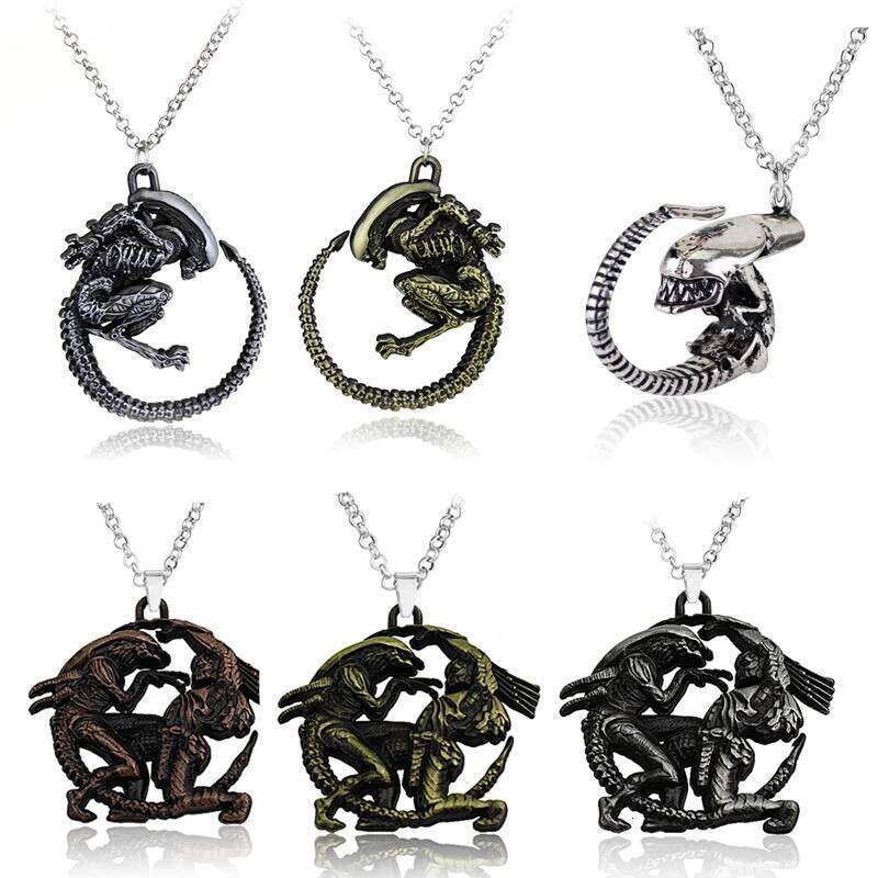 Movie Restore Scene Aliens Predator AVP Necklace Alien Queen Figure Cosplay Pendant Accessories Gift H260312