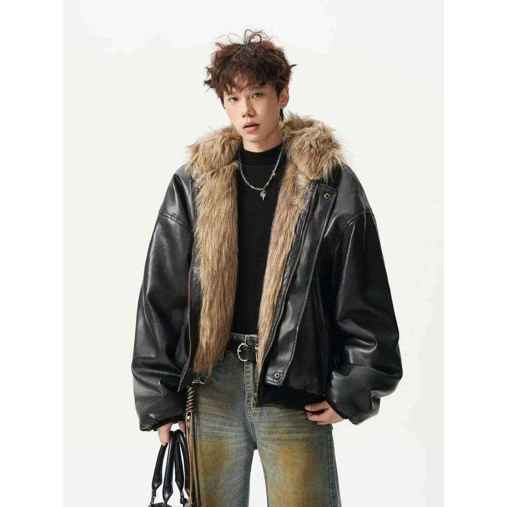 Fashion High-end PU Leather Jacket Cotton Clothes Men's 2025 Winter New Velvet Hooded Zipper Thickened Fur Integrated Coat Z260313