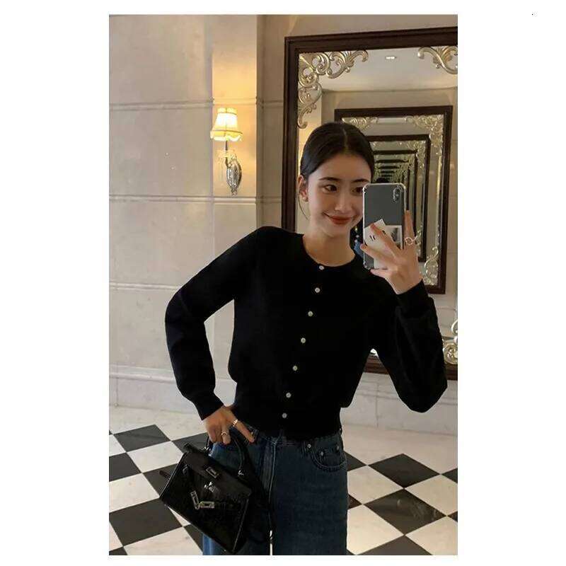 Western Retro Simple Versatile Round Neck Knitted Cardigan for Women Spring Korean Style Casual Loose Top Trendy Z260313