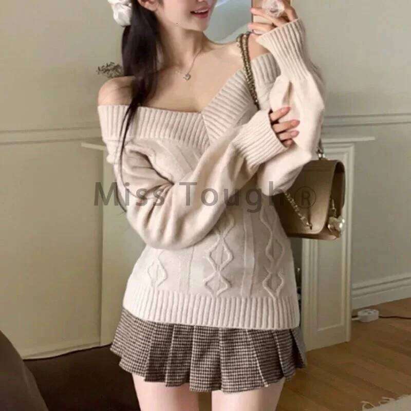 2025 Spring Autumn Black V-Neck Sweater Women Solid Elastic Design Fit Cross Knit Tops Chic Knitwear Casual Bottoming Clothing Z260314