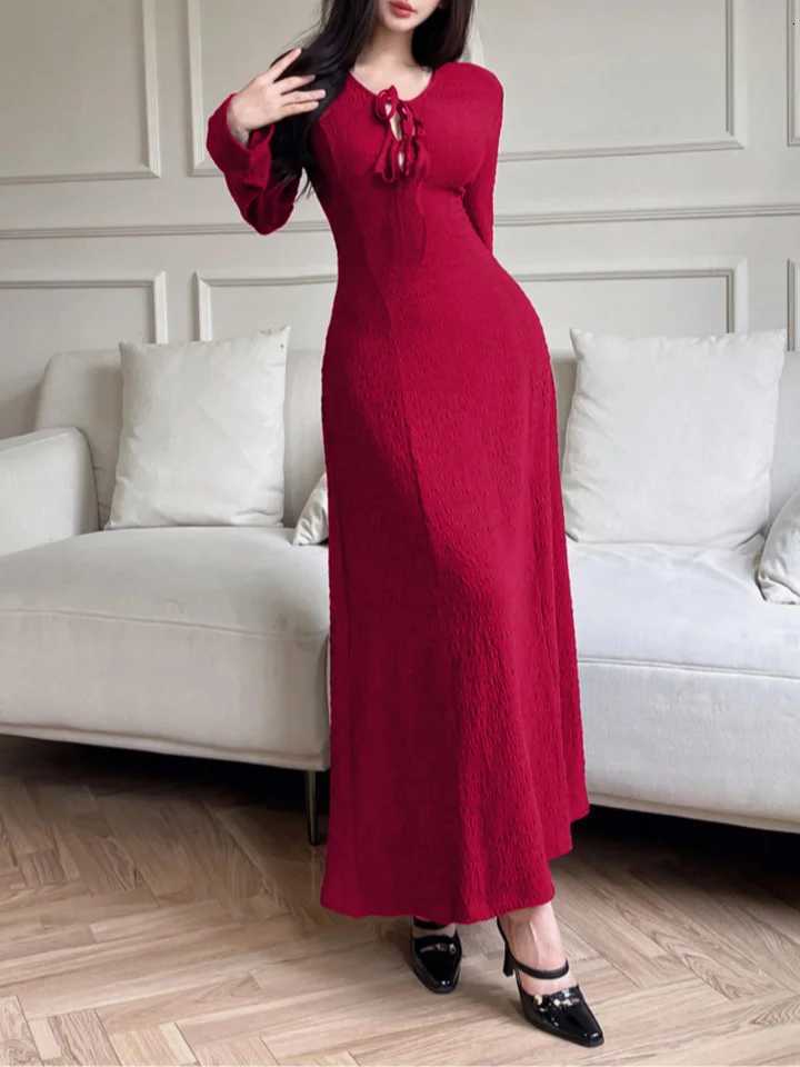 Elegant ladys long-sleeved simple basic solid-color dressT260316