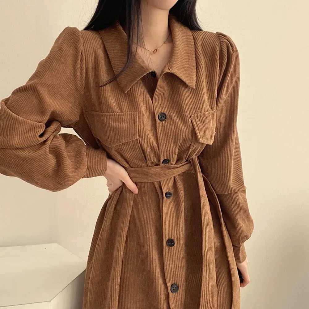 Korean Style Chic Autumn Winter French Vintage Turn-down Collar Single Button Waist-cinching Long Pure Color Corduroy Dress WomeT260314
