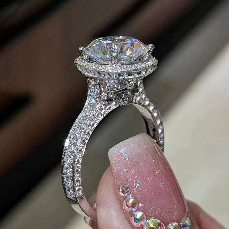 Huitan 4 Claw Setting Round Cubic Zirconia Wedding Rings for Women Temperament Elegant Lady Accessories Engagement Band Jewelry H260312