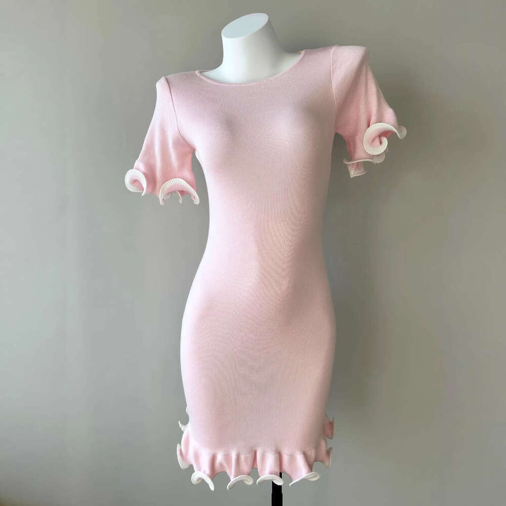 Sexy tight pleated short skirt with curled edges, slim knit dress with long sleeves, solid color, European and American women's summer wear