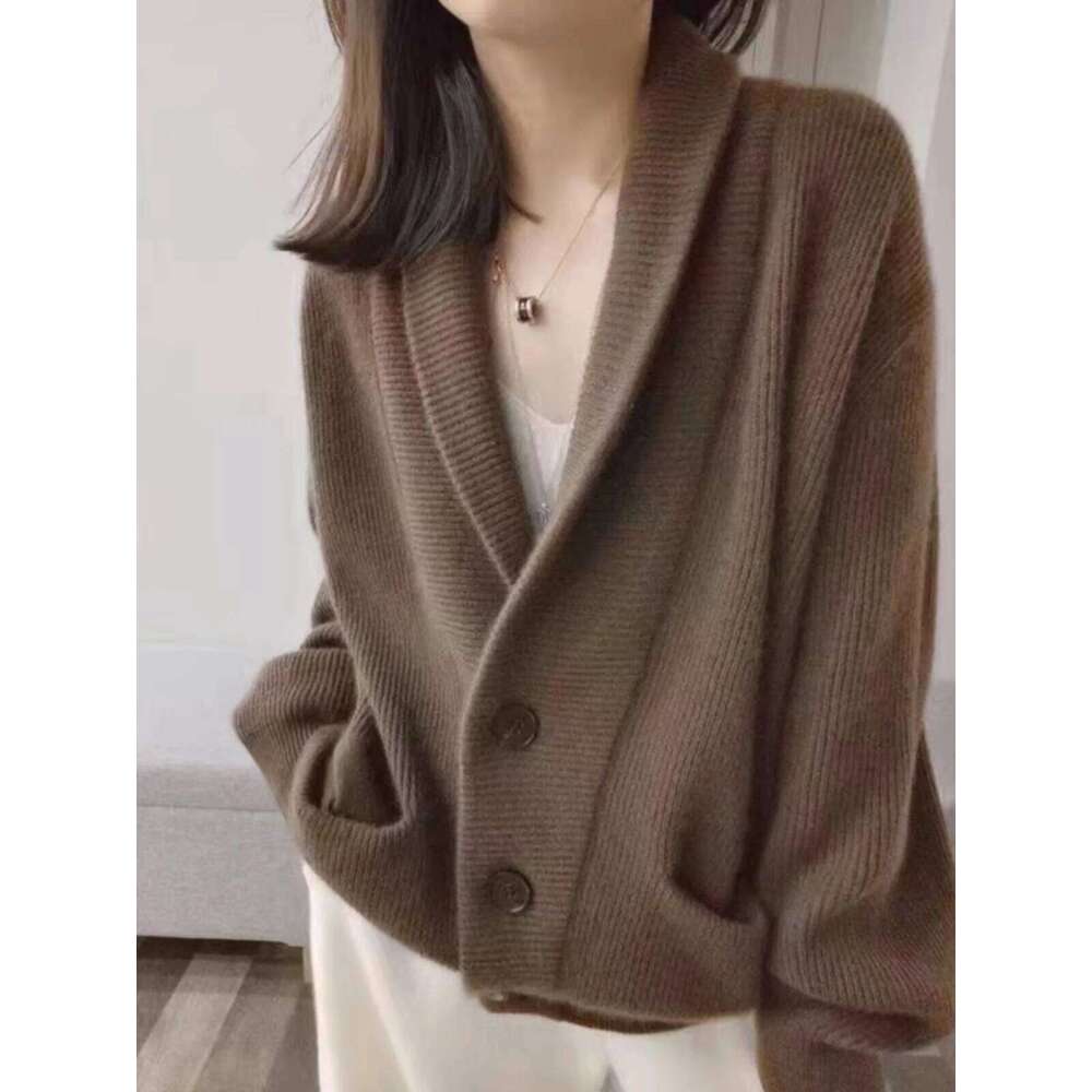 100% pure cashmere cardigan female V-neck loose lazy wind sweater coat lapels thickened in autumn and winter. Z260314