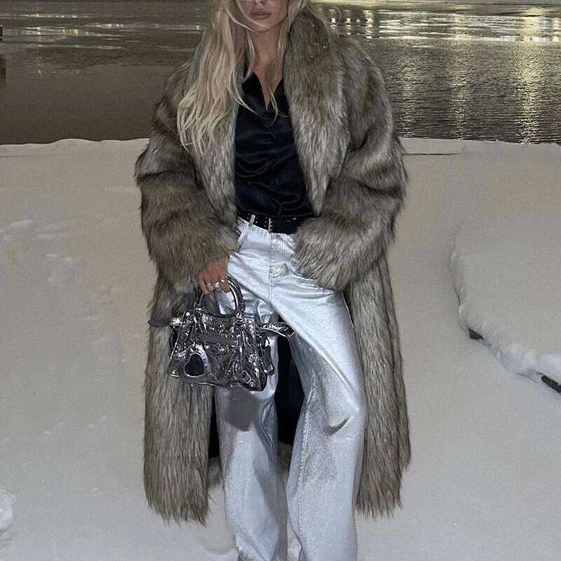 Luxury Faux Women Winter 2024 Gradient Fluffy Fox Fur Jacket Female Long Trench Coat Plush Furry Overcoat Z260313