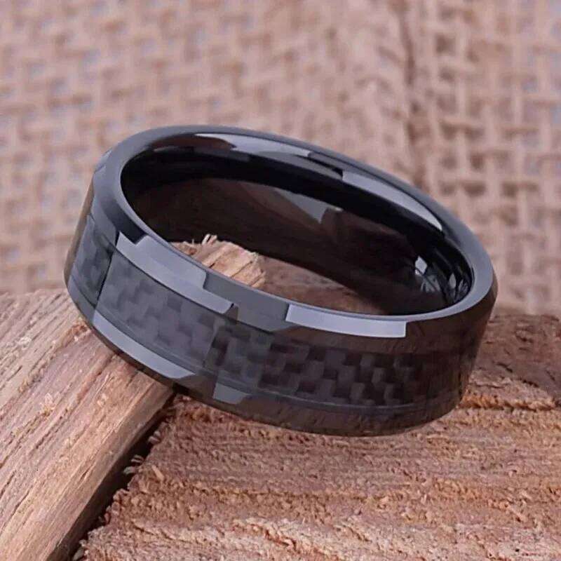 Fashion 8MM Stainless Steel Inlaid Black Carbon Fiber Rings For Men Women Wedding Engagement Party Jewelry Gifts H260312