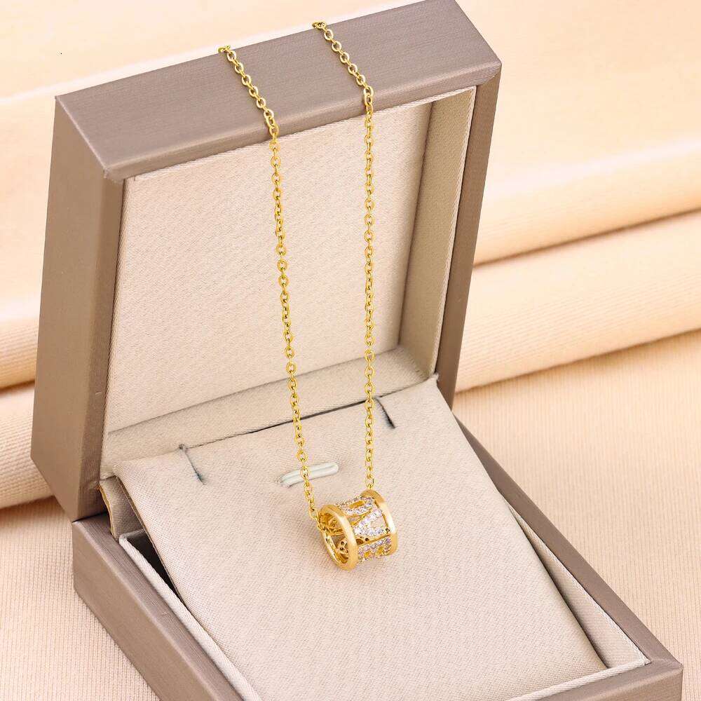 New In Sweet Sexy Geometric Cylinder Letters Pendant Stainless Steel Necklaces For Women Trendy Ladies Neck Chain Jewelry H260312