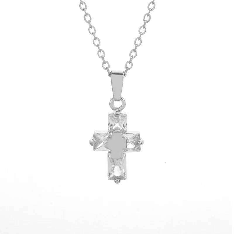Delicate Crystal Cross Pendant Women Girls Necklace Elegant Party Wedding Jewelry Catholic Amulet Gift H260312