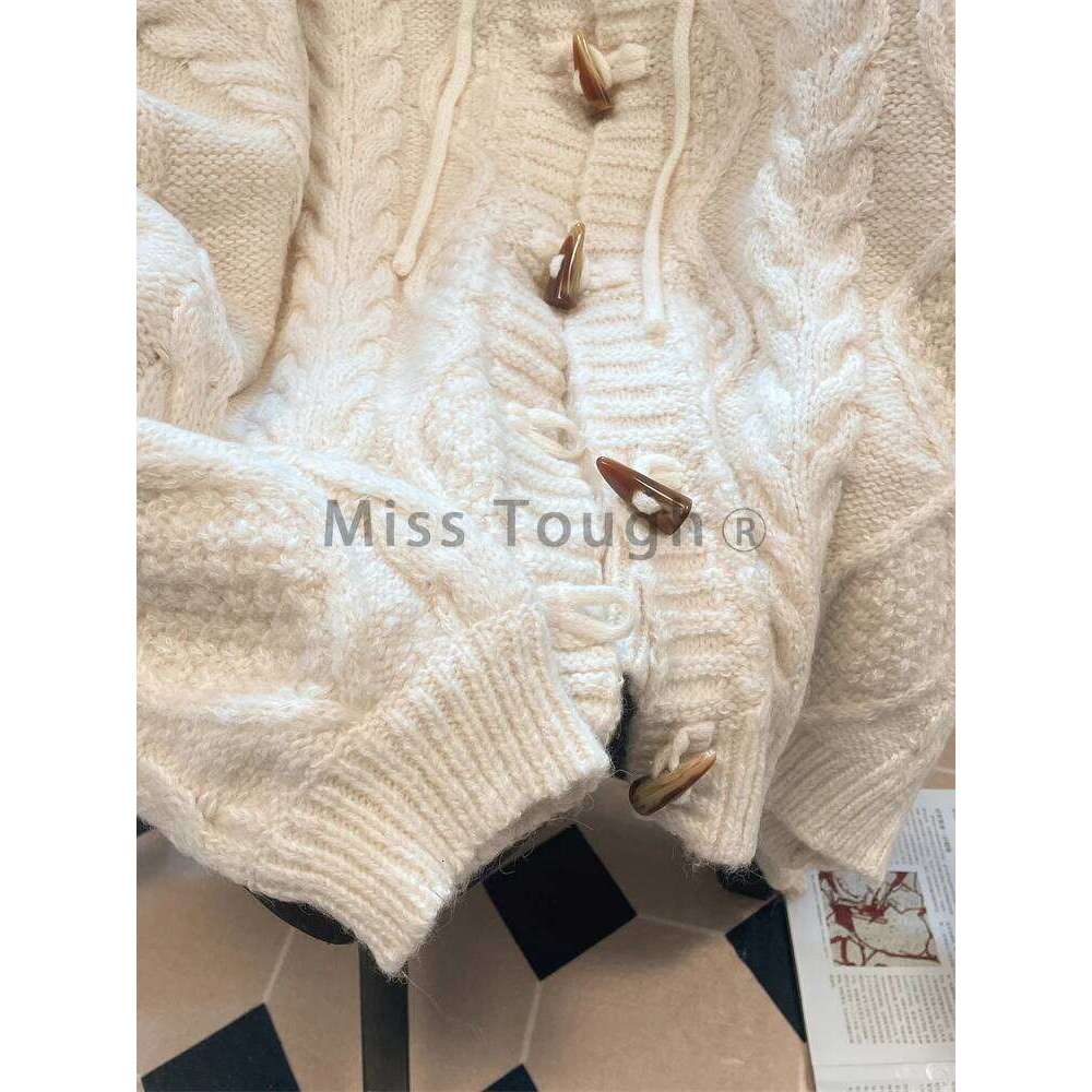Autumn France Warm Loose Tops Women Chic Design Bull Horn Buckle Sweater Female Pretty Fashion Hooded Knitting Cardigan New 2024 Z260314