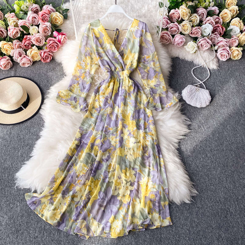 2026 Spring and Autumn V-neck Bell A12 shaped Sleeve High Waist Slimming Floral Skirt Super Fairy Style Waist Slimming Long Dress