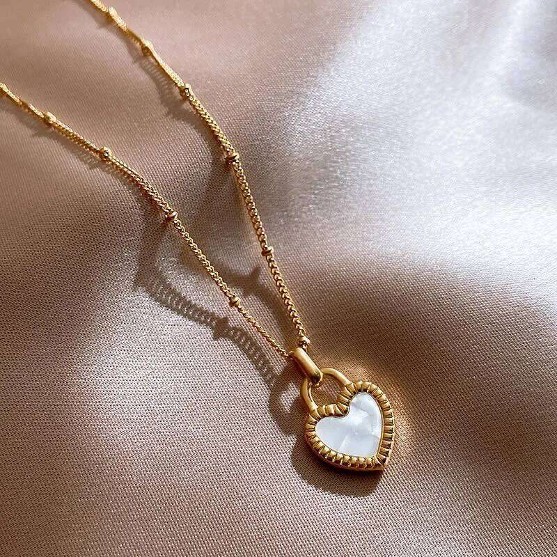 316L Stainless Steel Women's Necklaces Ethnic Style Gold Color Lock Shape Pendant Woman Necklace Casual Ladies Jewelry H260312