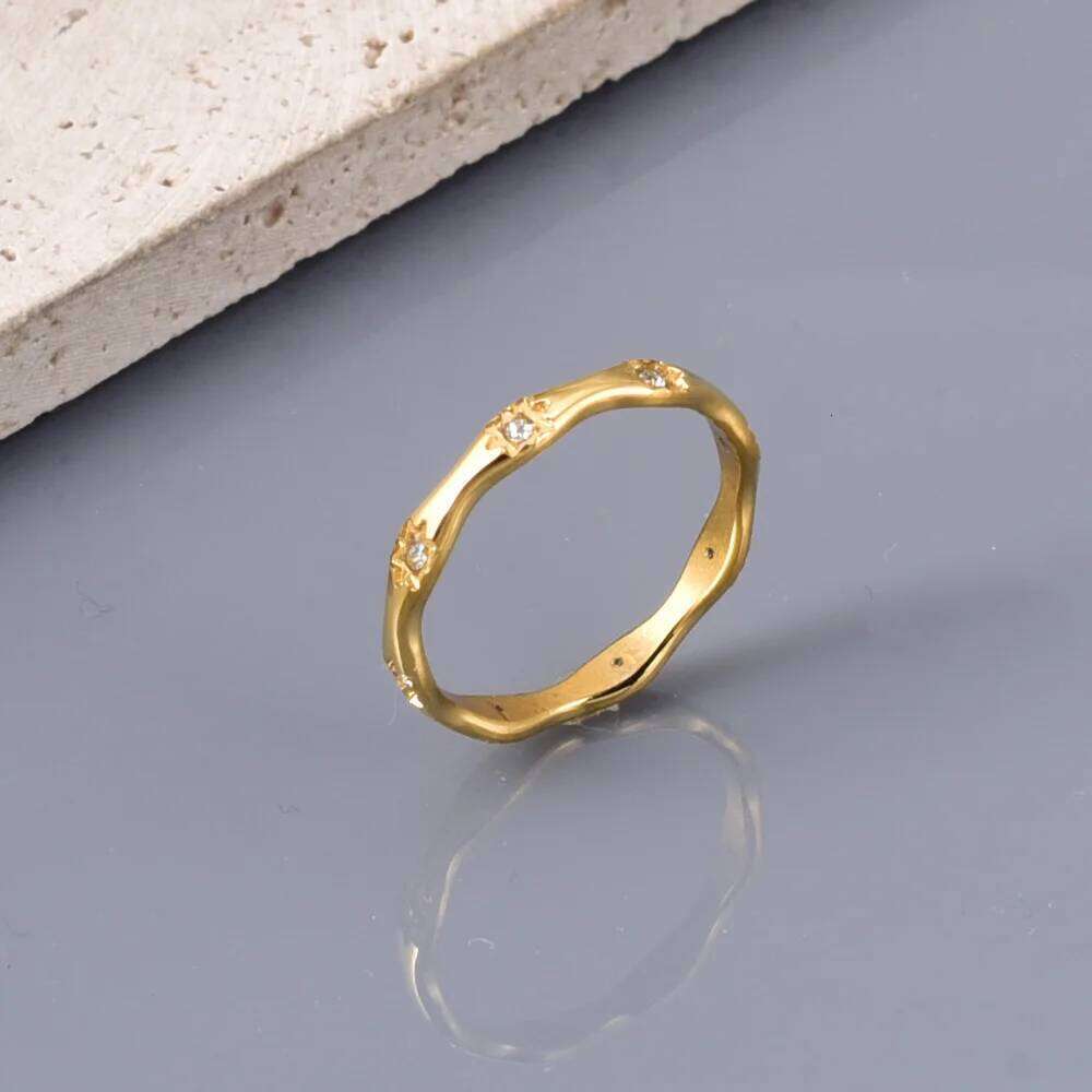 J137 European American Cross-border Fashion and Elegant Design Stainless Steel 18K Gold wavy octagonal ring H260312