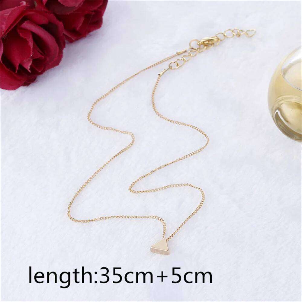 Fashion Small Heart Pendant Necklaces for Women Party Exquisite Collar Chain Golden Silver Color Chokers Necklace Jewelry Gift H260312