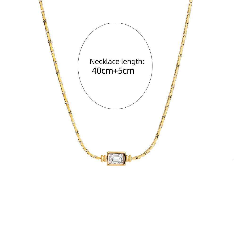Retro Stainless Steel Creative Chain Necklace for Women Charm Shiny Square Crystal Pendant Necklaces Wedding Jewelry Gifts H260312