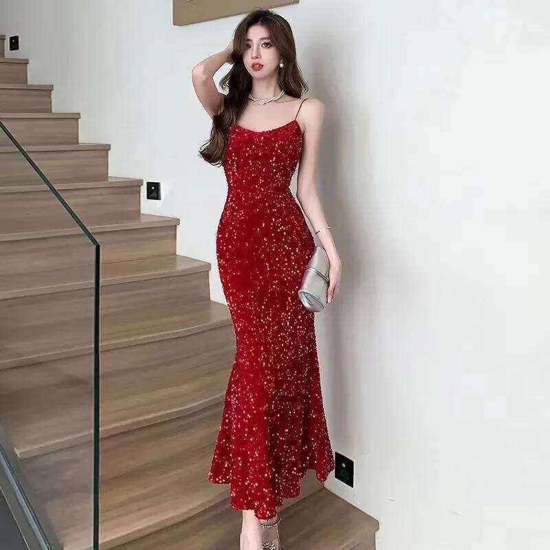Women's Red Sequin Spaghetti Strap Dress Mermaid Hem Elegant Evening Party Gown Z260314