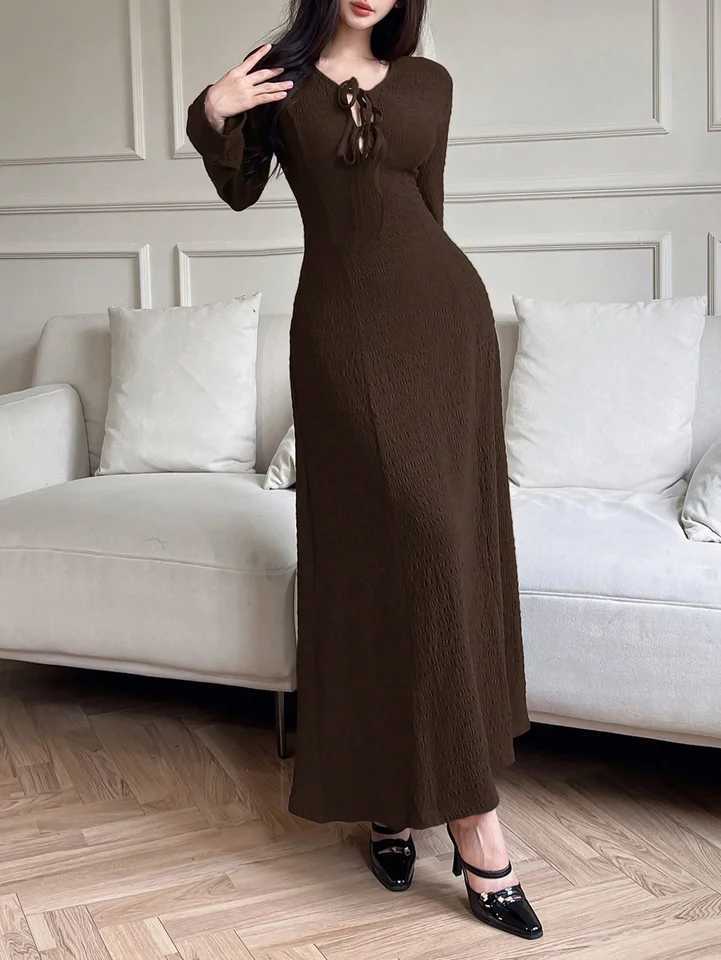 Elegant ladys long-sleeved simple basic solid-color dressT260316
