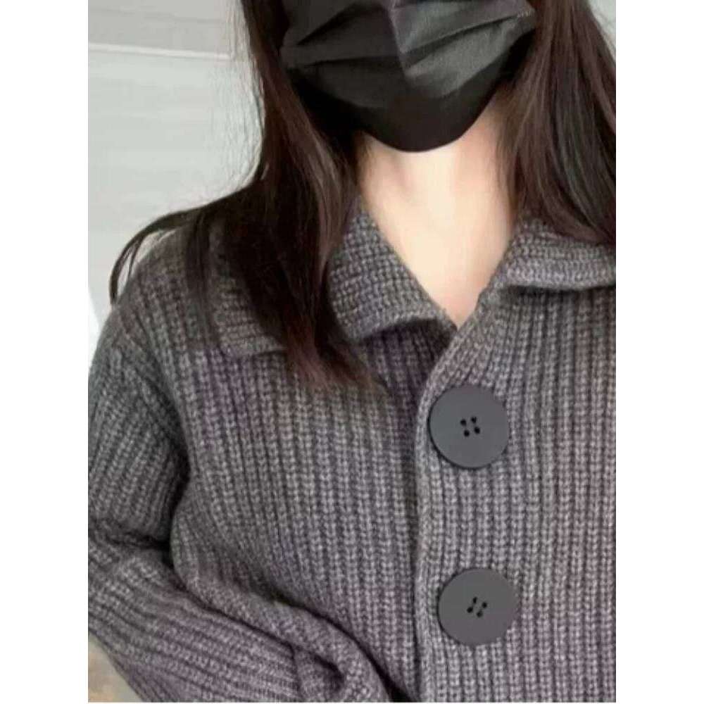 European and American autumn/winter women's cardigan V-neck long sleeved loose fashion lapel large button knit sweater Z260313