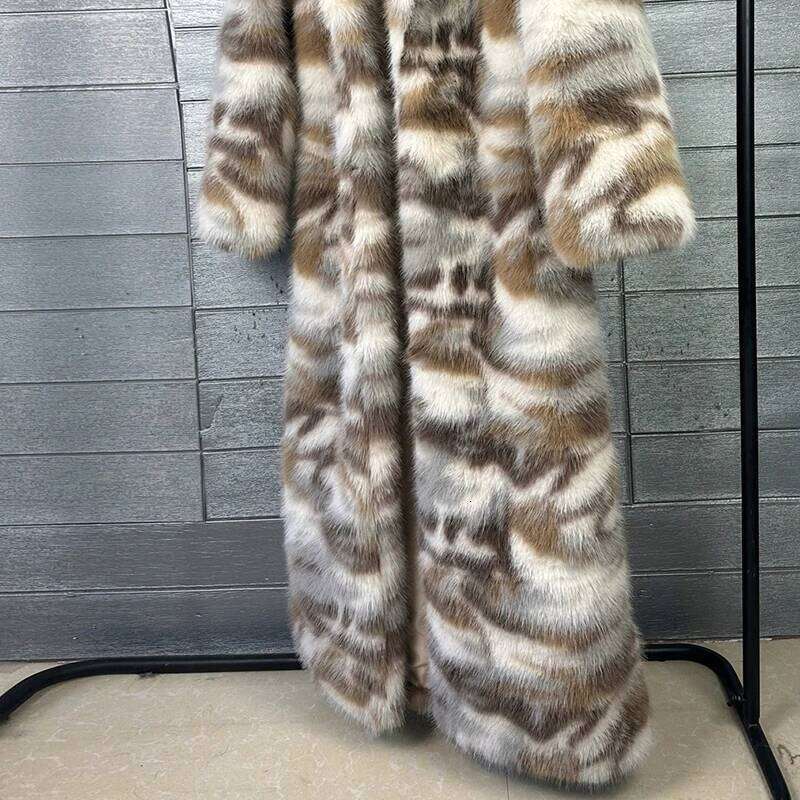 High Quality Camouflage pattern Imitating Fox Thickened 2025 New Temperament Winter Women Fur Coat H778 Z260313