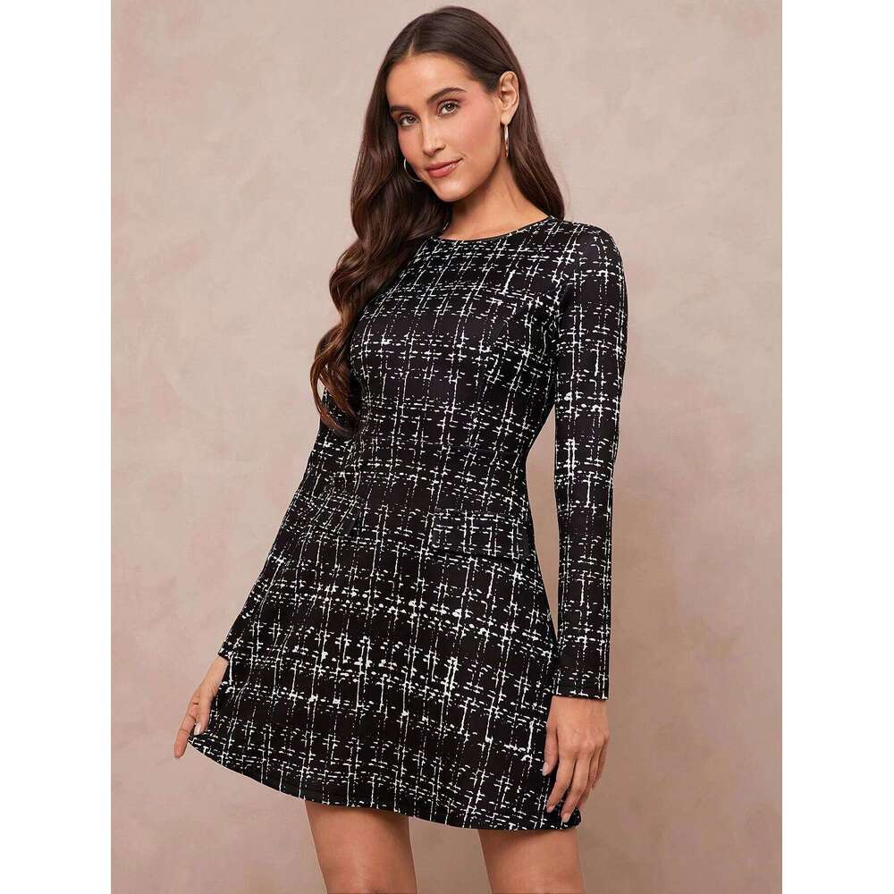 The mini long-sleeved plaid women's dress for autumn winter in Europe and America is versatile Z260313